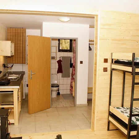 럭셔리텐트 Glamping Hnacov