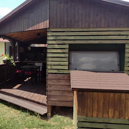 Glamping 럭셔리텐트 Hnacov